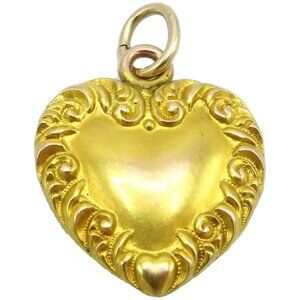 Beautiful Antique Victorian 14K Yellow Gold Heart Locket Pendant